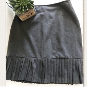 ❤️Skirtology Women's Gray Pleated Skirt size 6